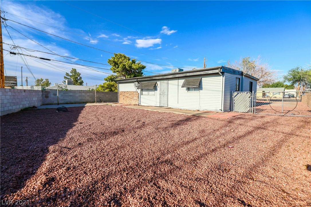 307 Regina Way, Unit B Henderson, NV 89015 - Photo 1 of 17