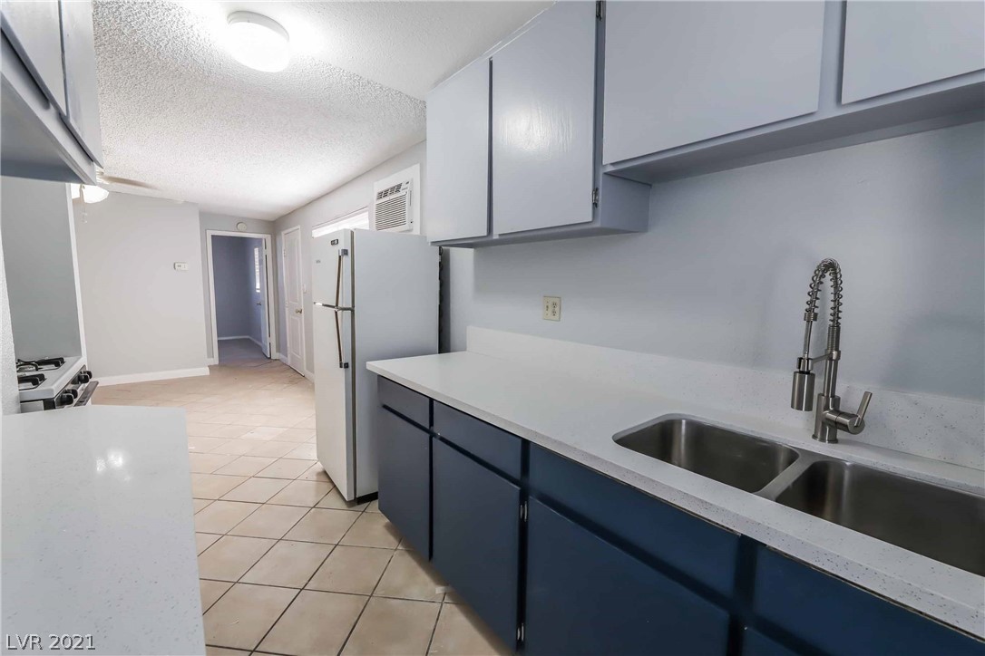 307 Regina Way, Unit B Henderson, NV 89015 - Photo 11 of 17