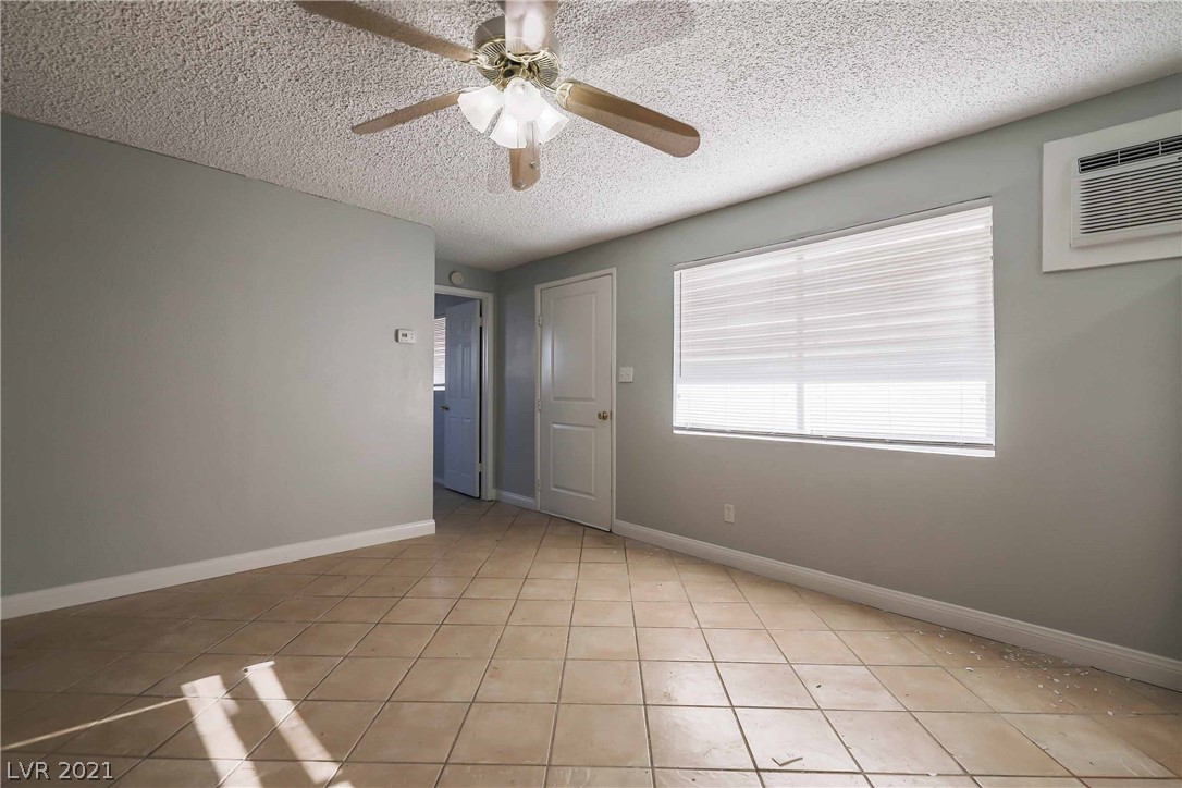 307 Regina Way, Unit B Henderson, NV 89015 - Photo 7 of 17