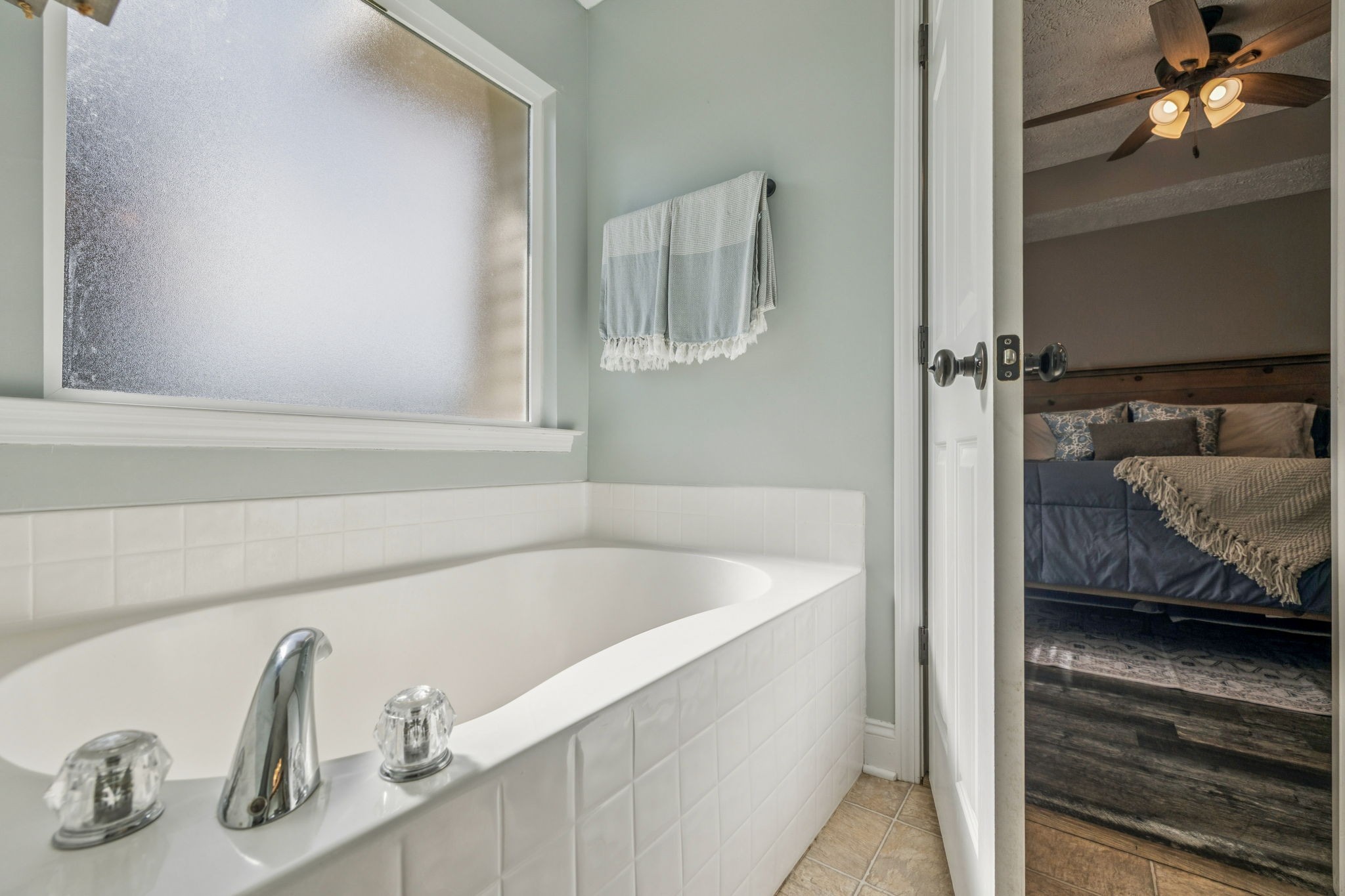 1169 Mantle Way Murfreesboro, TN 37129 - Photo 26 of 45 a bathroom with a tub and a sink