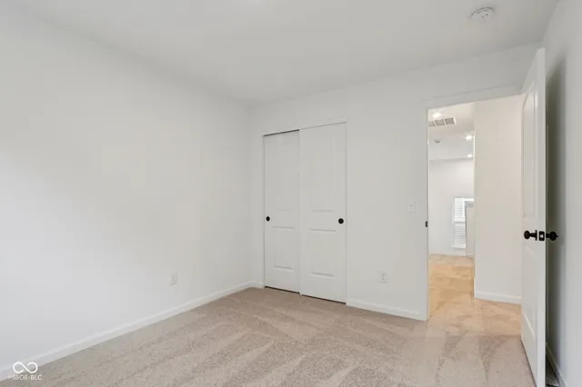 $284,999 | 2036 Black Oak Drive, Shelbyville, IN 46176