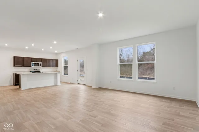 $284,999 | 2036 Black Oak Drive, Shelbyville, IN 46176