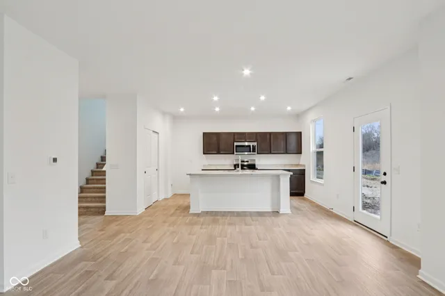 $284,999 | 2036 Black Oak Drive, Shelbyville, IN 46176