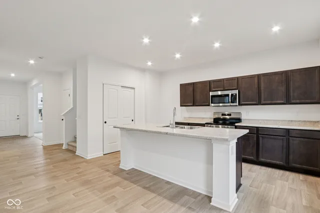 $284,999 | 2036 Black Oak Drive, Shelbyville, IN 46176