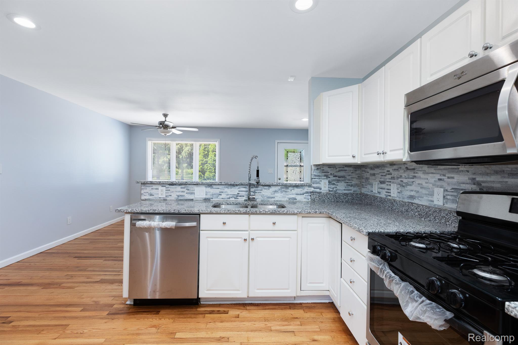 351 Gamma Road Walled Lake, MI 48390 - Photo 16 of 32 Gallery Image 16