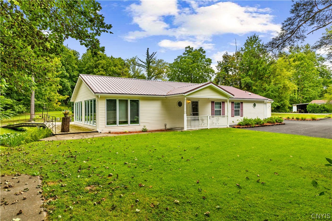 121 Country Road Utica, NY 13502 - Photo 3 of 34 Gallery Image 3