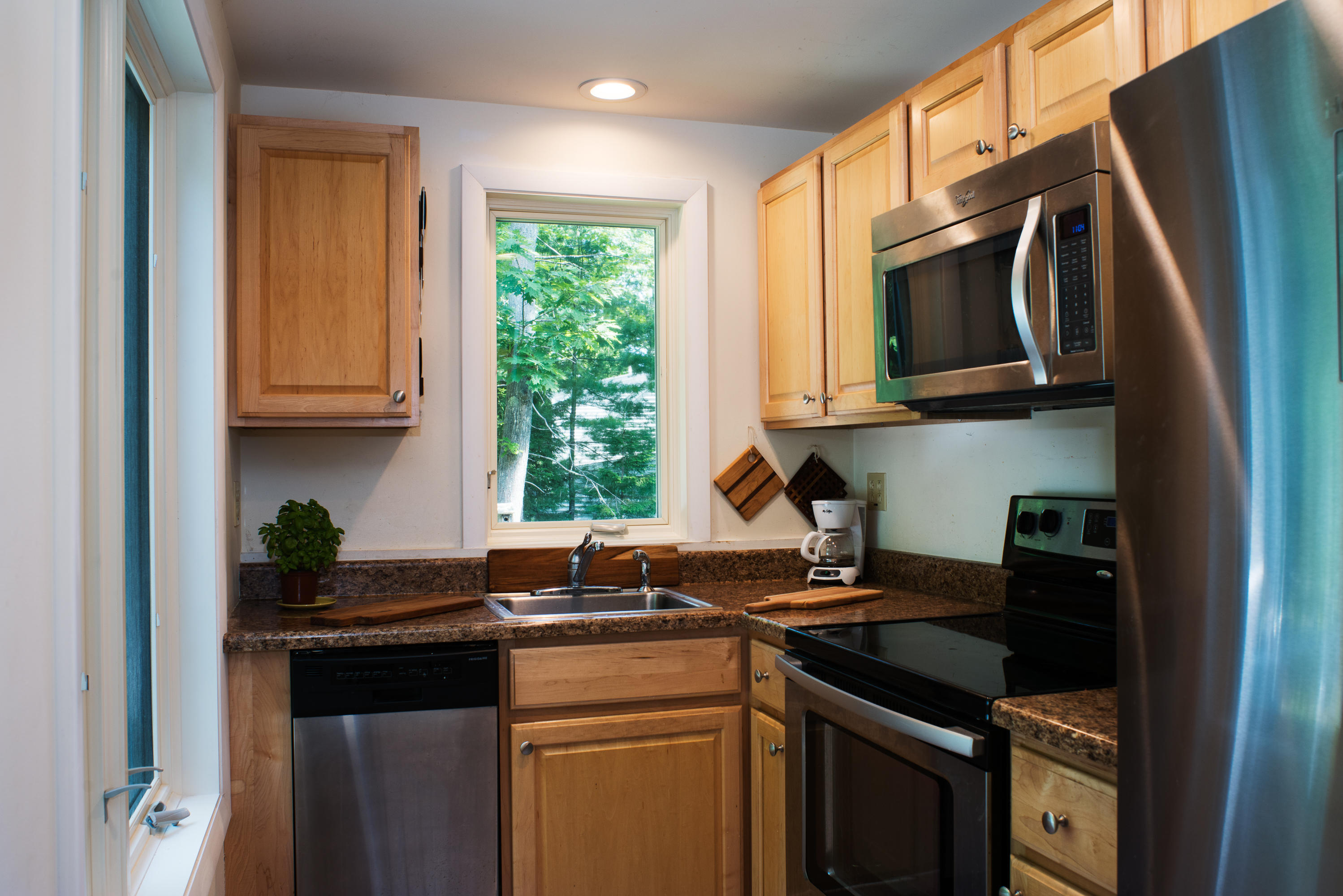 43 Birch Road Boothbay Harbor, ME 04538 - Photo 14 of 27 13-43BirchRd_SBS-