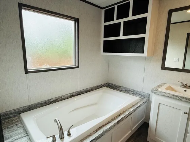 $1,575 | 3005 Elmwood Drive, Granbury, TX 76048