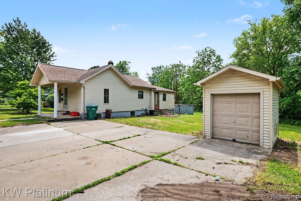 34926 Ridge Street Richmond, MI 48062 - Photo 2 of 16