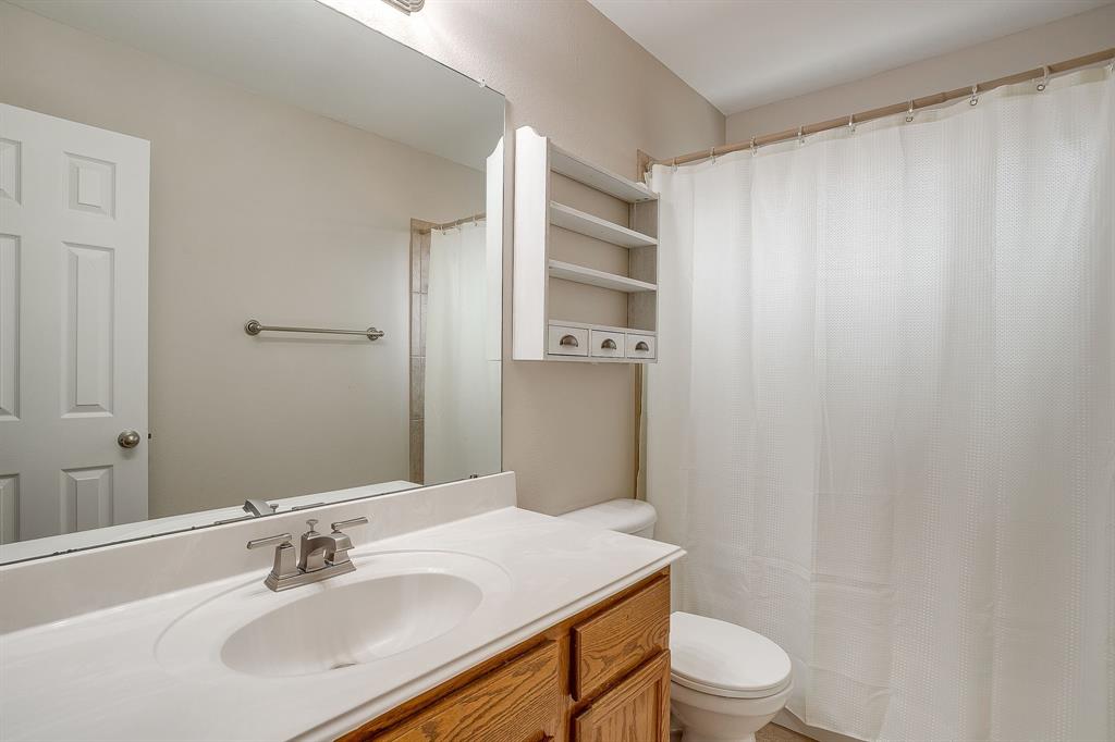5229 Westheimer Road Fort Worth, TX 76244 - Photo 22 of 29 Hall bath