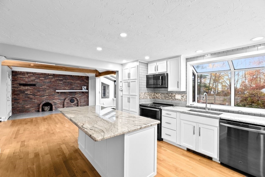 220 Damons Point Road Marshfield, MA 02050 - Photo 14 of 40 Gallery Image 14
