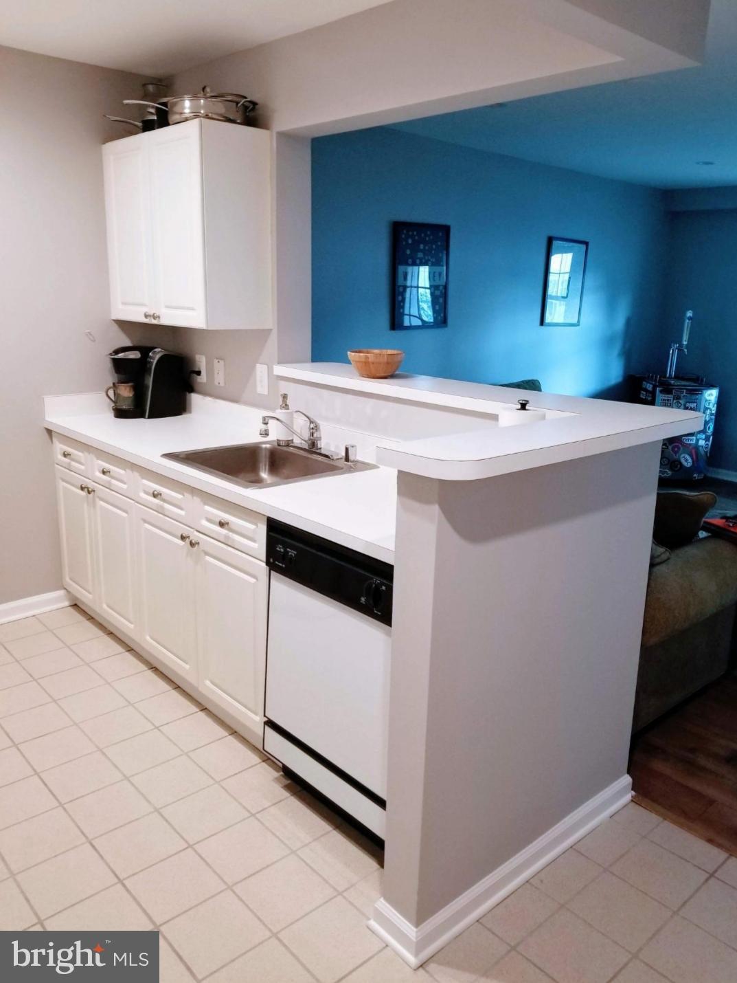 5565 Seminary Road, Unit 415 Falls Church, VA 22041 - Photo 8 of 28 Easy to move around this kitchen.