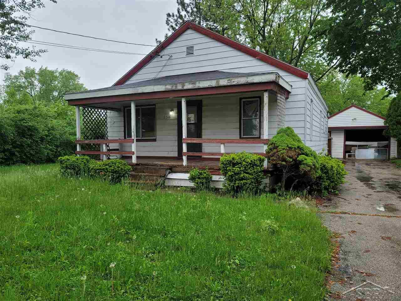 2745 Ruckle Street Saginaw, MI 48601 - Photo 23 of 23 50076080-22.JPG