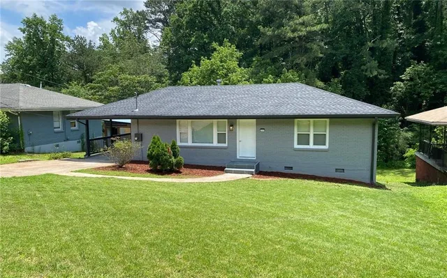 $2,100 | 2107 Garden Circle, Decatur, GA 30032