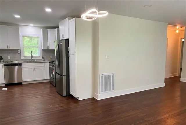 $2,100 | 2107 Garden Circle, Decatur, GA 30032