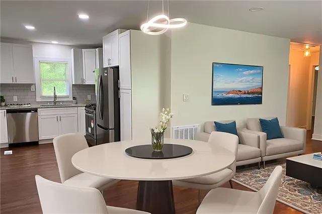 $2,100 | 2107 Garden Circle, Decatur, GA 30032