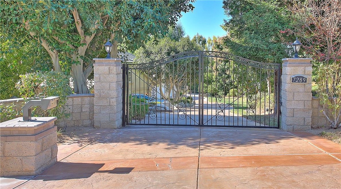 7289 Boice Lane Riverside, CA 92506 - Photo 1 of 1 a view of a porch with a small yard
