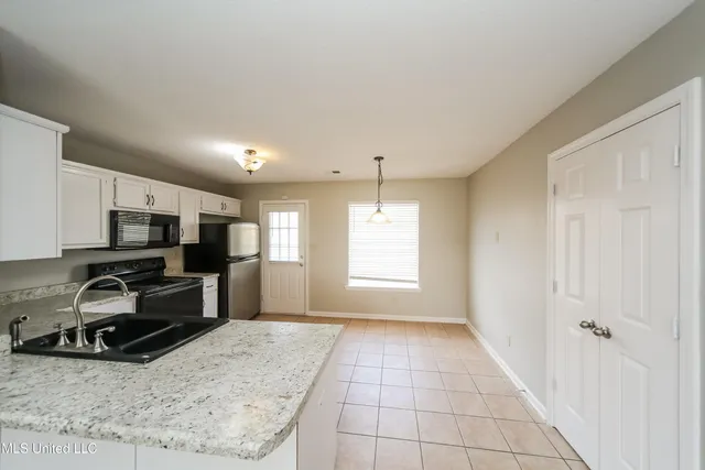 $1,475 | 4238 Shadow Glen Drive, Horn Lake, MS 38637