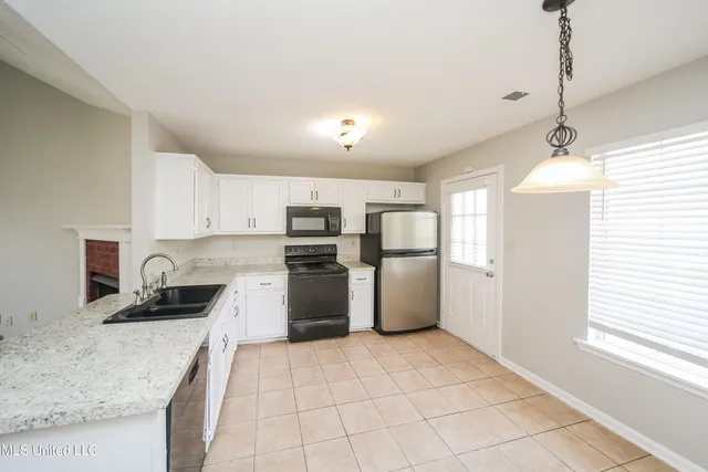 $1,475 | 4238 Shadow Glen Drive, Horn Lake, MS 38637