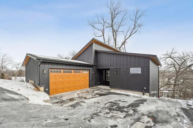 $695,000 | 298 Apache Trail, Lake In The Hills, IL 60156