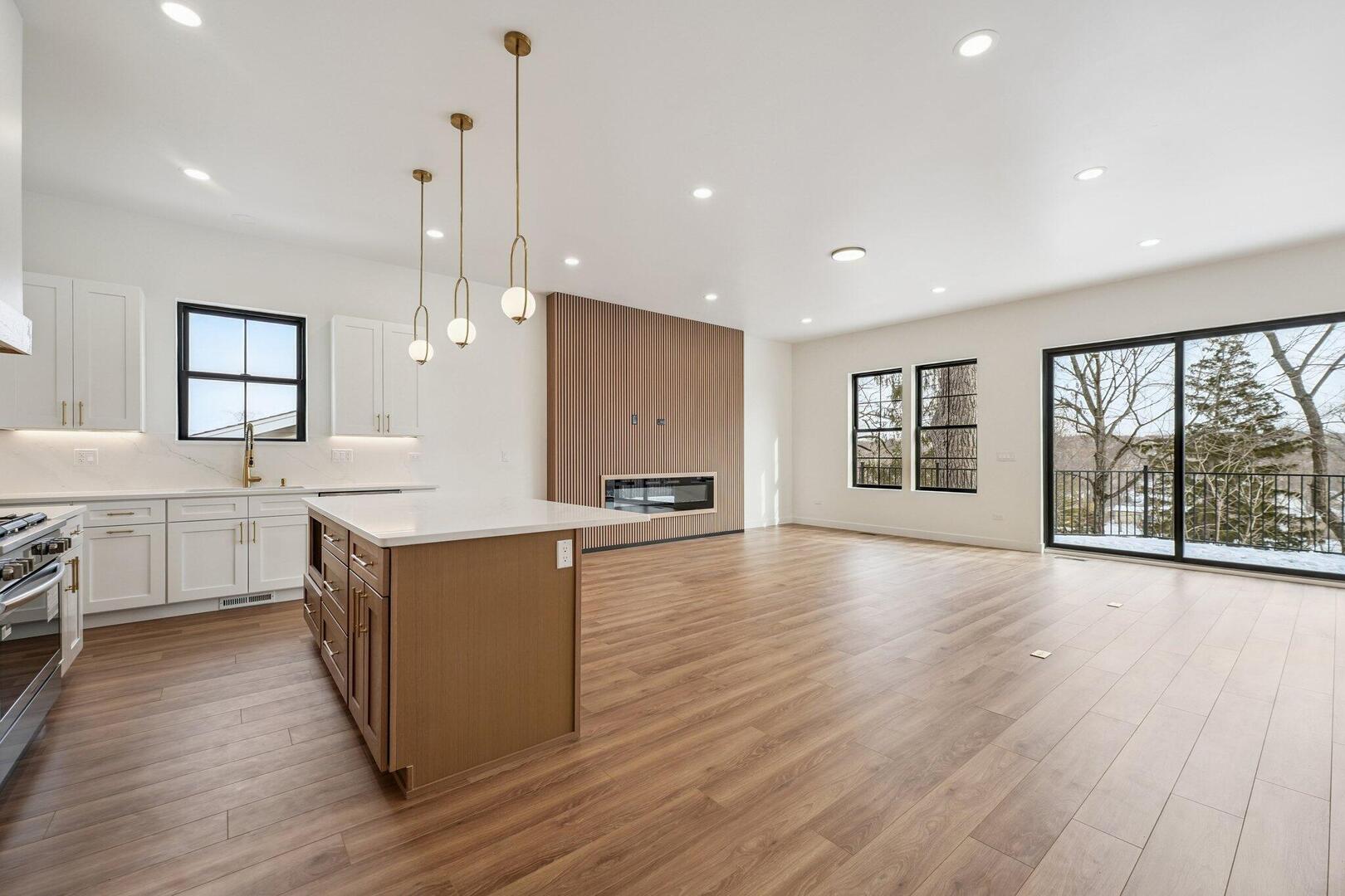 298 Apache Trail Lake In The Hills, IL 60156 - Photo 2 of 21