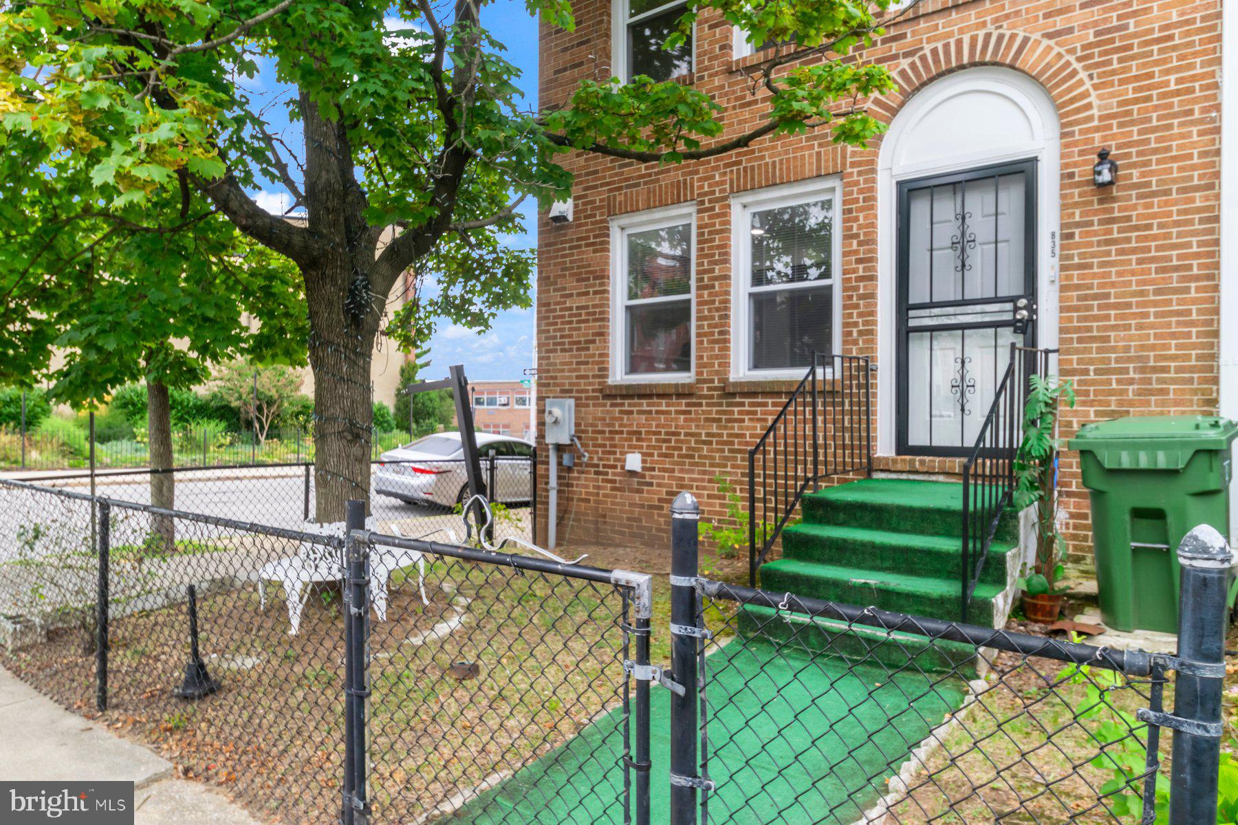 835 Showell Court Baltimore, MD 21202 - Photo 2 of 25