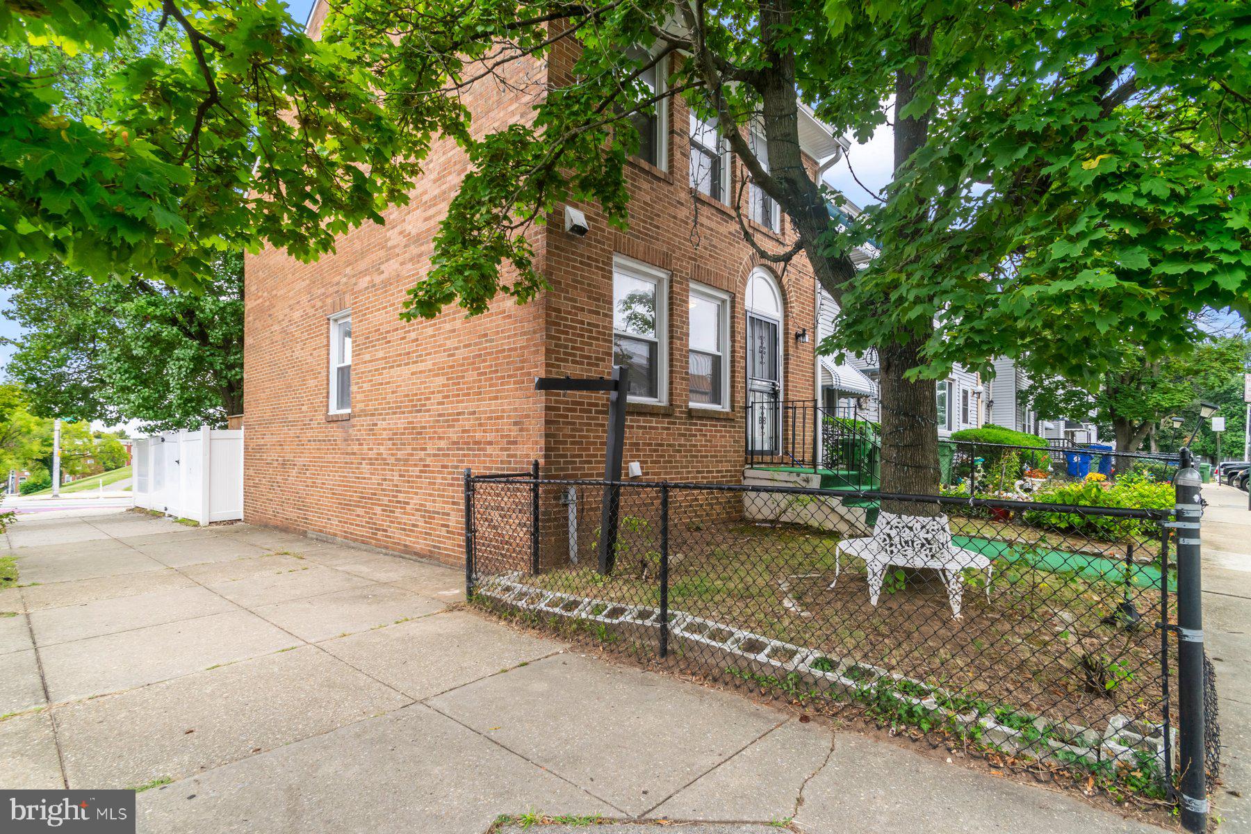 835 Showell Court Baltimore, MD 21202 - Photo 3 of 25