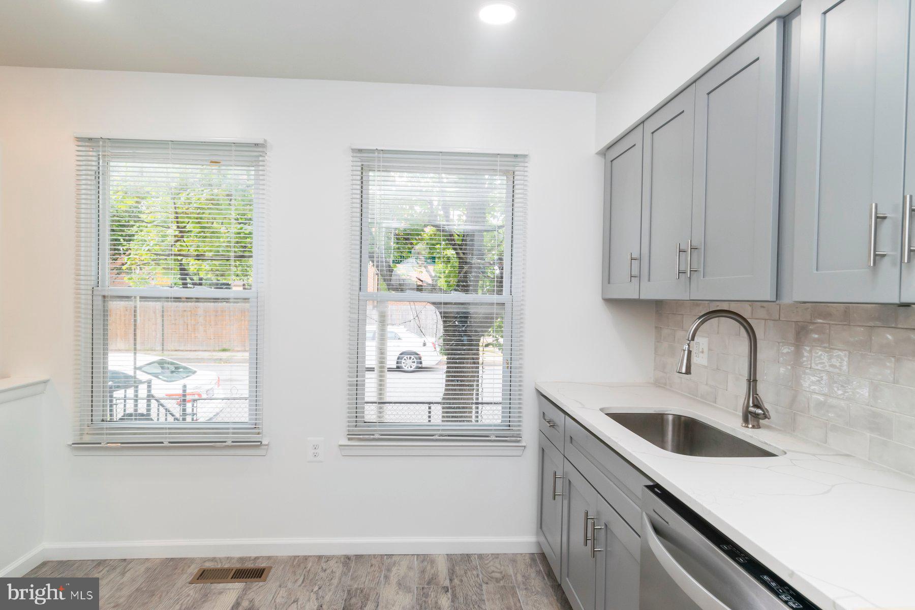 835 Showell Court Baltimore, MD 21202 - Photo 7 of 25