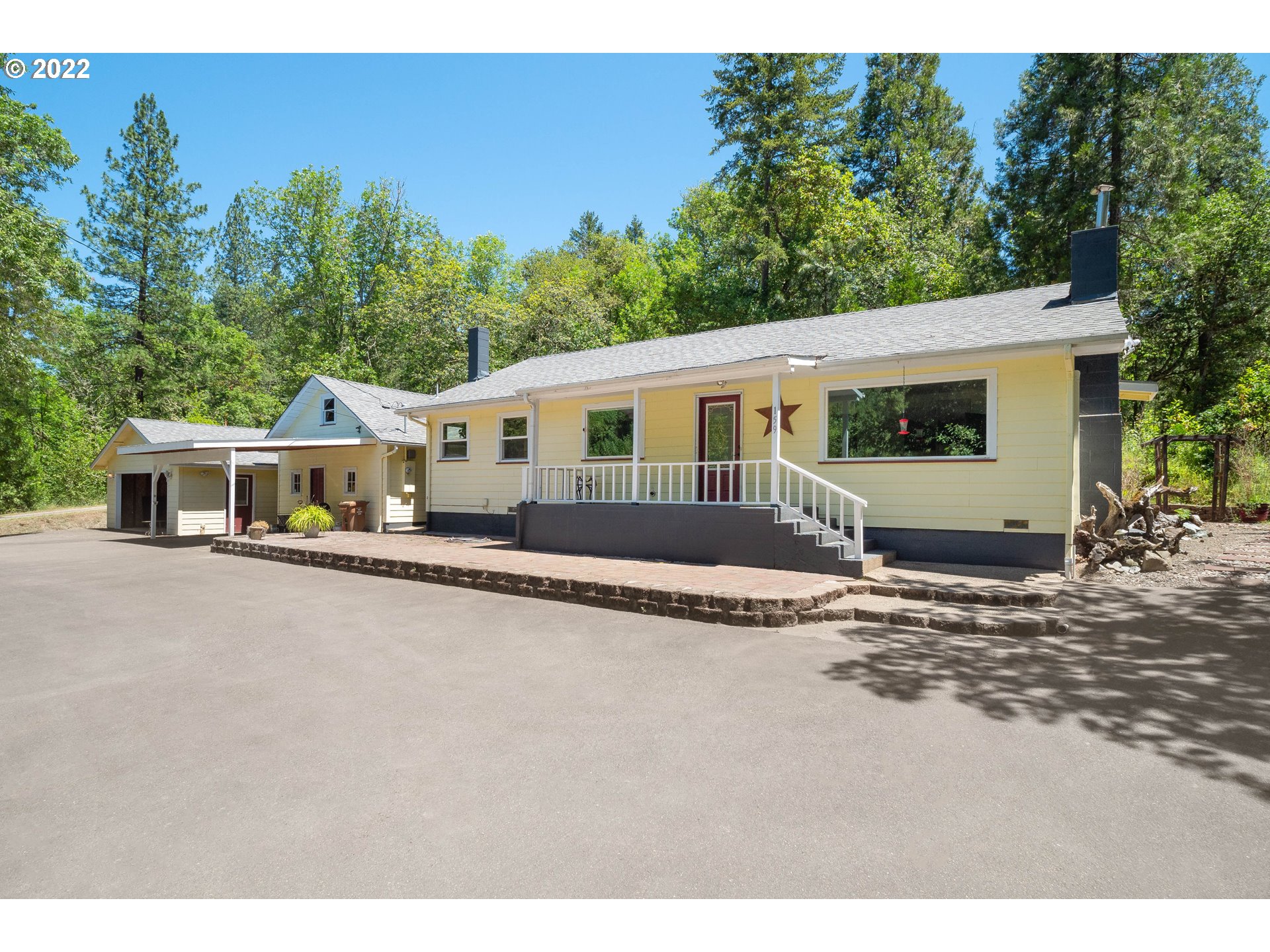 159 Rod And Gun Club Road Riddle, OR 97469 - Photo 8 of 29