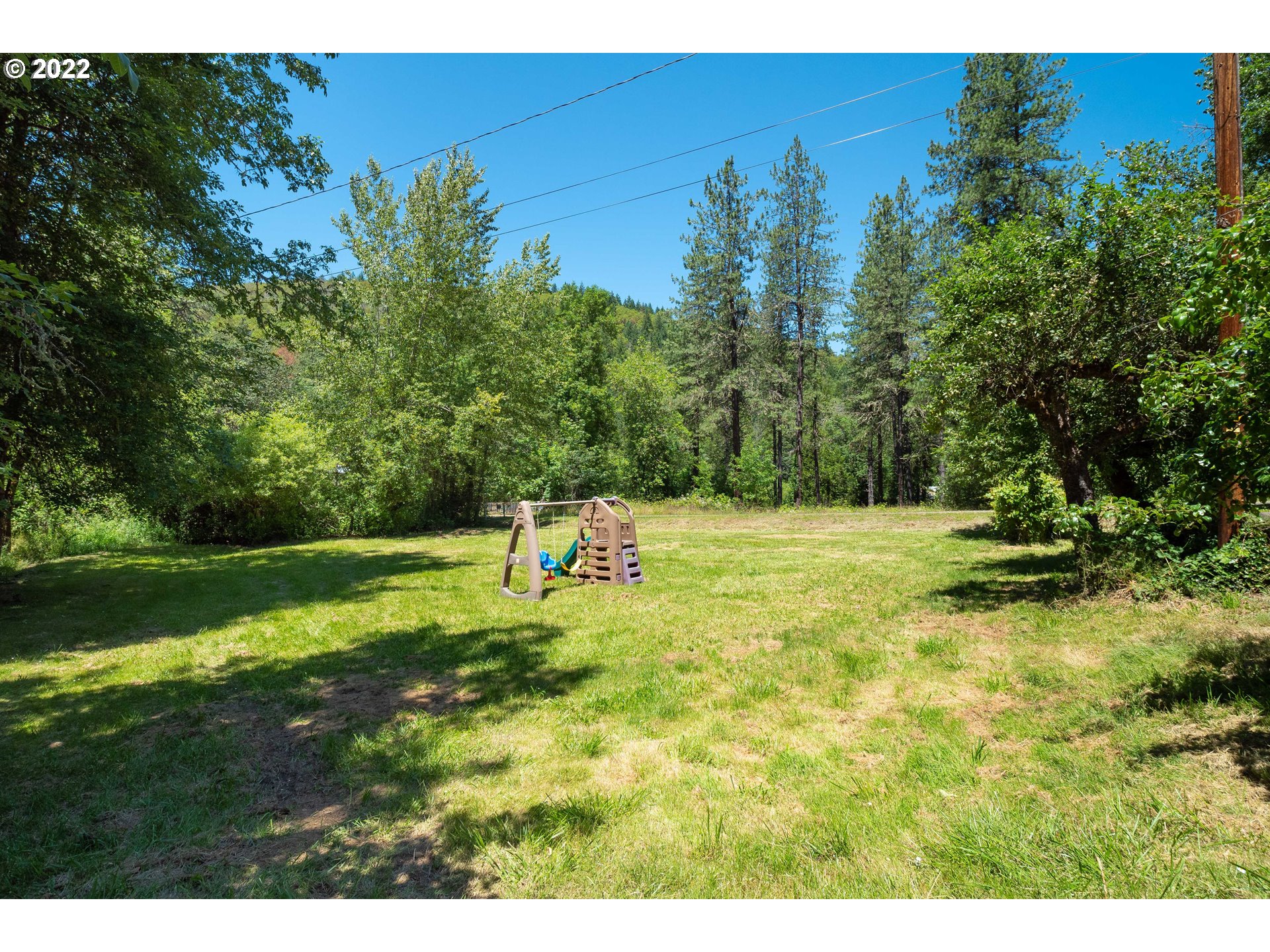 159 Rod And Gun Club Road Riddle, OR 97469 - Photo 10 of 29