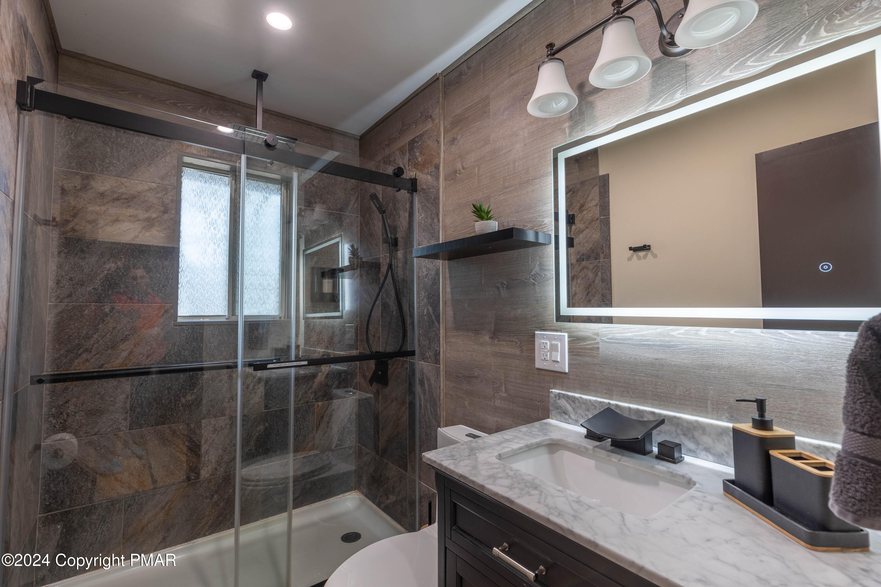 277 Sage Road Long Pond, PA 18334 - Photo 12 of 33 First Floor-10