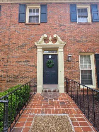 $385,000 | 802 Signal Mountain Boulevard, Unit 109, Signal Mountain, TN 37377