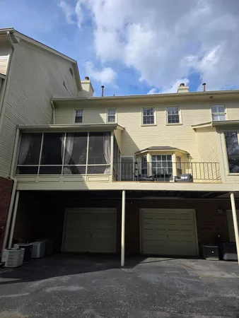 $385,000 | 802 Signal Mountain Boulevard, Unit 109, Signal Mountain, TN 37377