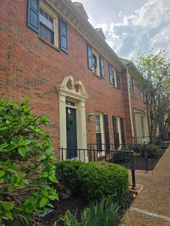 $385,000 | 802 Signal Mountain Boulevard, Unit 109, Signal Mountain, TN 37377