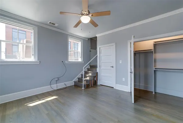 $2,150 | 703 West Magnolia Avenue, Unit 201, Fort Worth, TX 76104