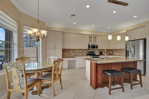 $550,000 | 8257 La Jolla Vista Lane, Lake Worth, FL 33467