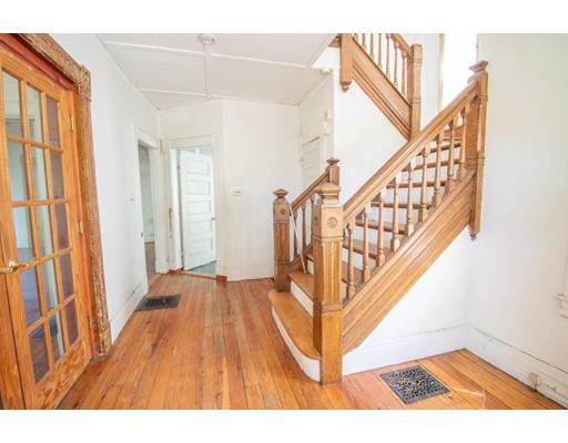 15 Dresden Street Springfield, MA 01109 - Photo 3 of 13 Gallery Image 3