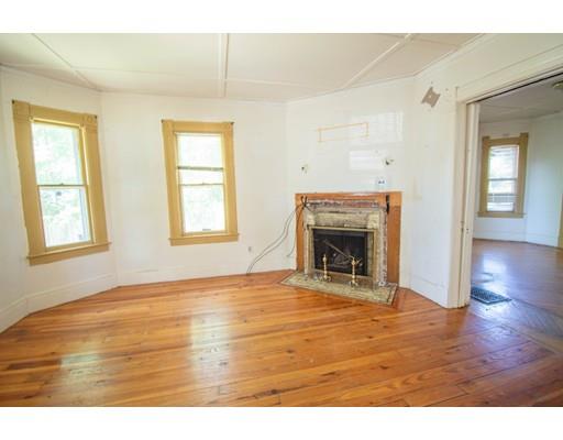 15 Dresden Street Springfield, MA 01109 - Photo 4 of 13 Gallery Image 4
