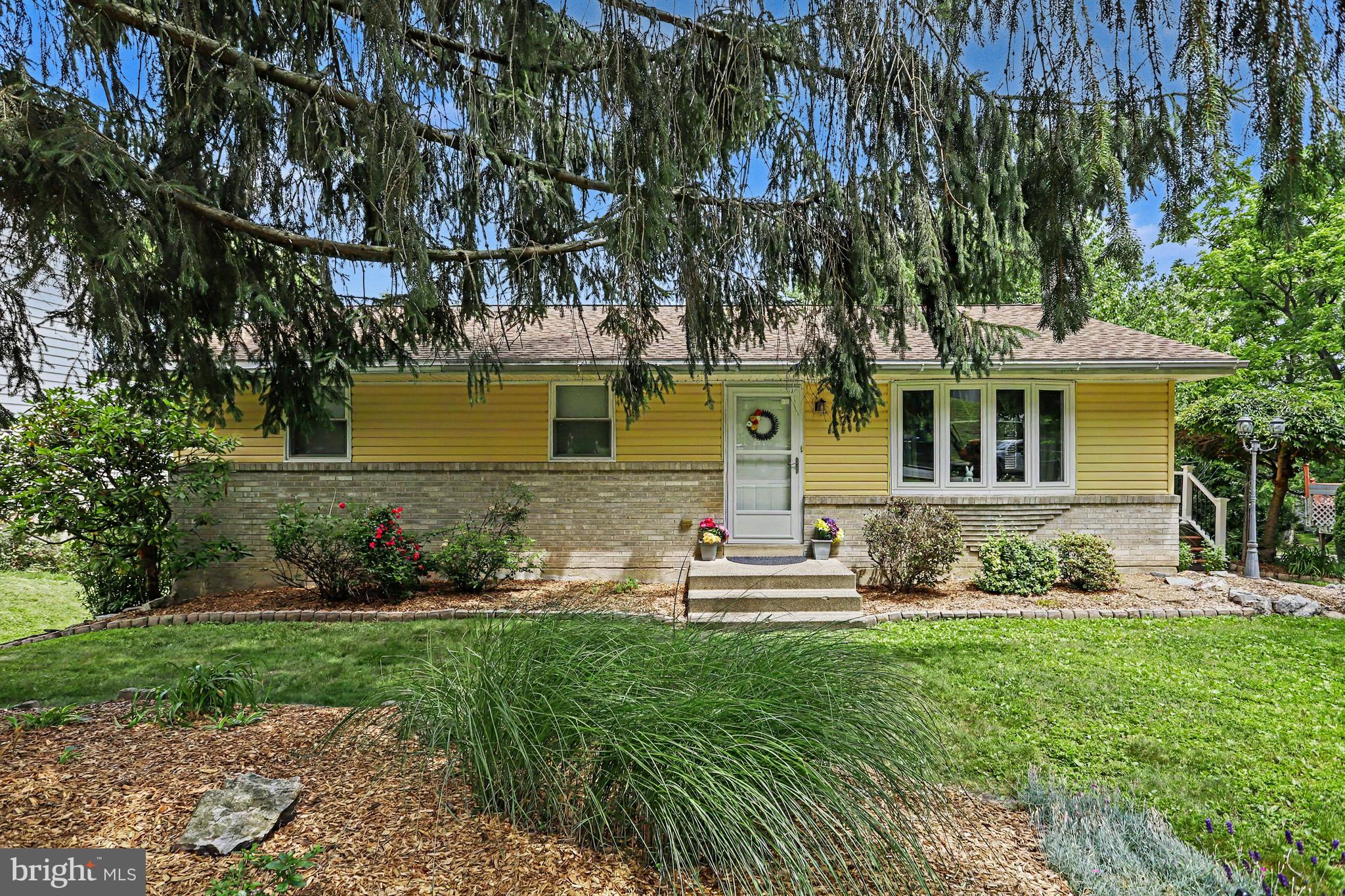 12 Bare Avenue Reading, PA 19607 - Photo 1 of 43