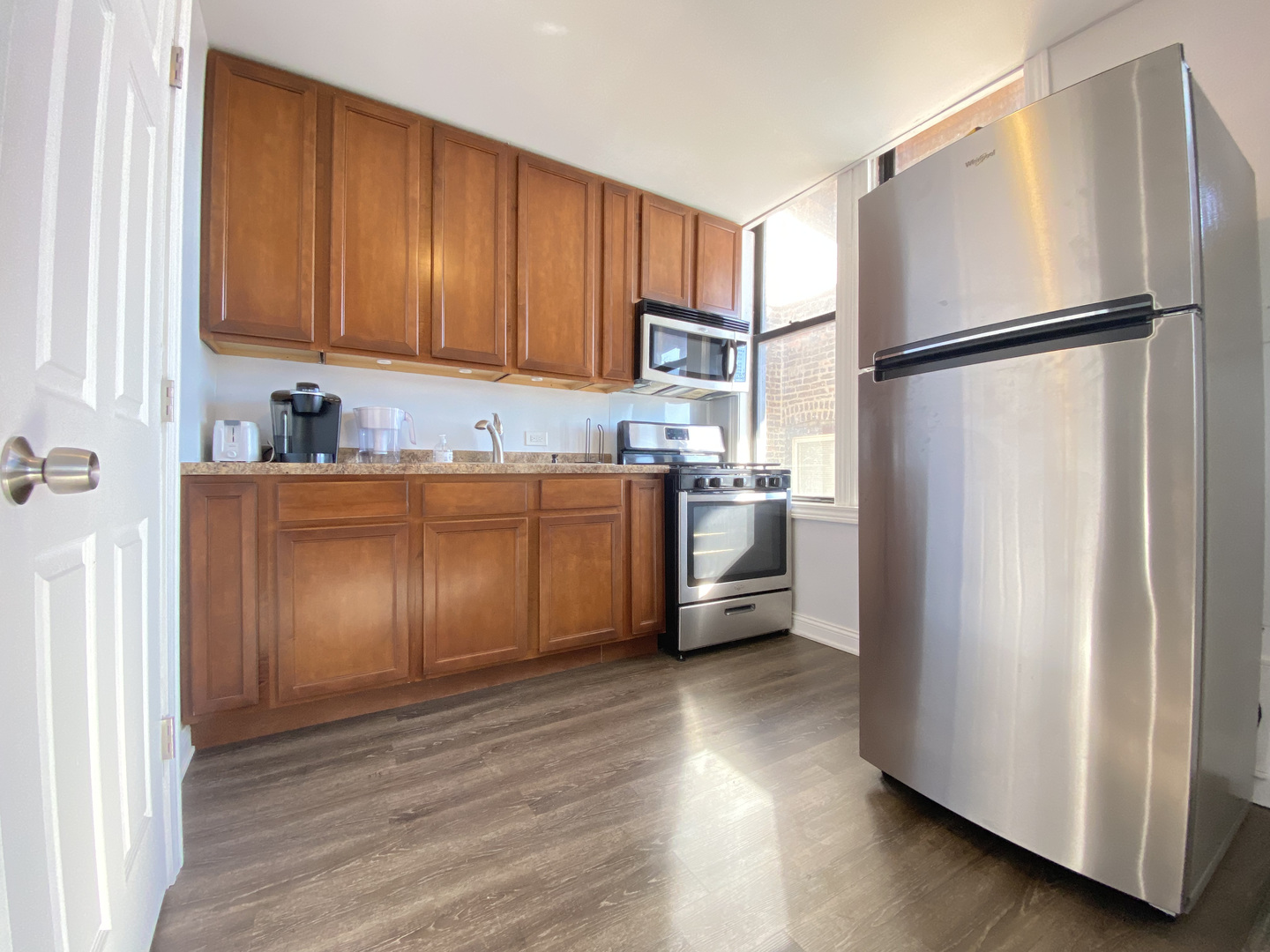 1437 West Taylor Street, Unit 3 Chicago, IL 60607 - Photo 5 of 10