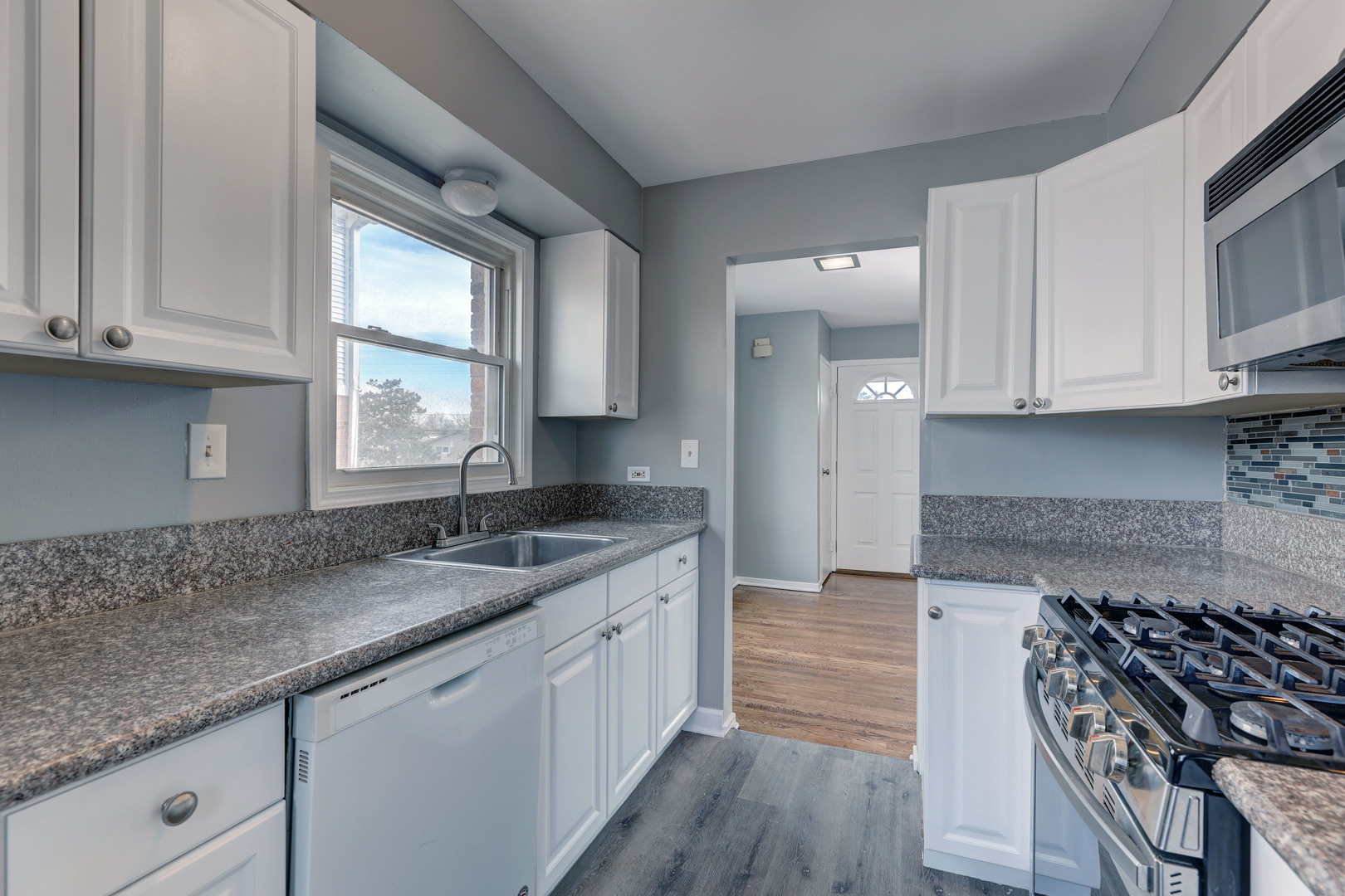 311 East Butterfield Road Elmhurst, IL 60126 - Photo 8 of 34 Gallery Image 8