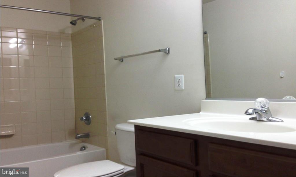 41907 Moreland Mine Terrace Aldie, VA 20105 - Photo 20 of 22 Bath
