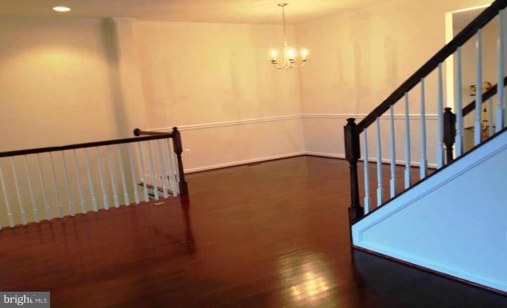 41907 Moreland Mine Terrace Aldie, VA 20105 - Photo 9 of 22 Dining Room