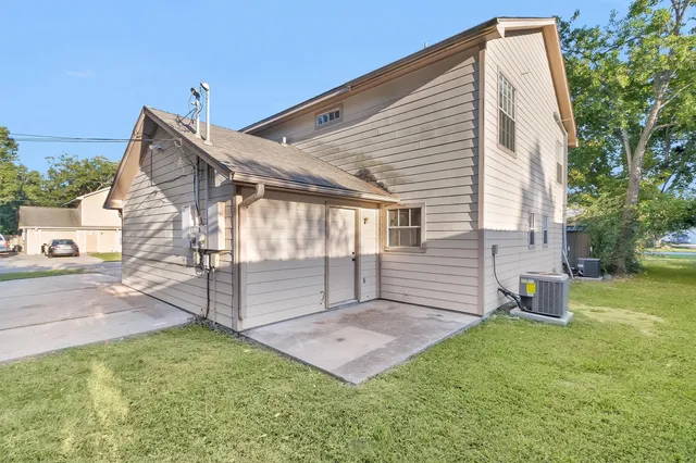 $1,450 | 420 Foster Street, Unit 1, Tomball, TX 77375