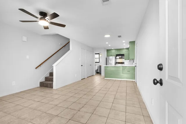 $1,450 | 420 Foster Street, Unit 1, Tomball, TX 77375