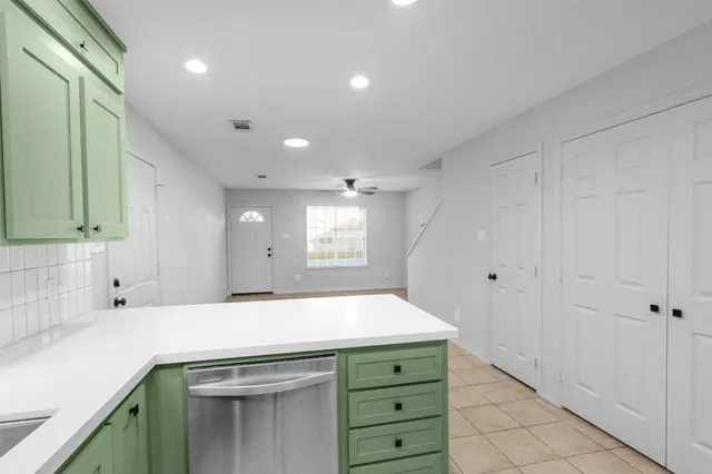 $1,450 | 420 Foster Street, Unit 1, Tomball, TX 77375