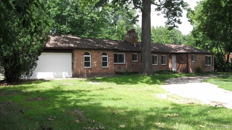 2445 East Thirteen Mile Road Warren, MI 48092 - Photo 8 of 41 CIMG2312 (800x449).jpg