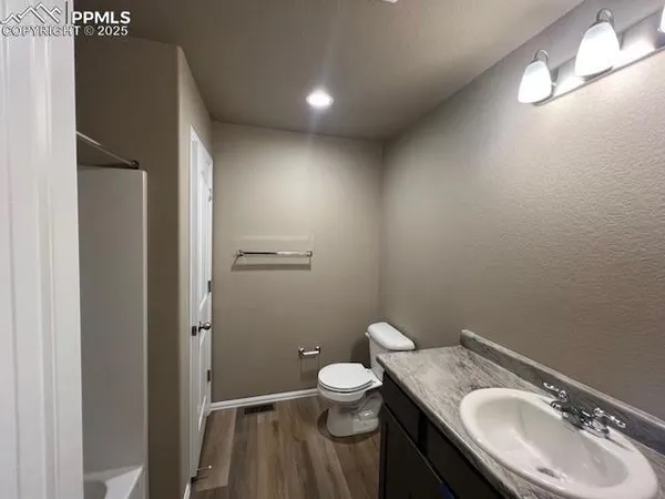 a view of utility room