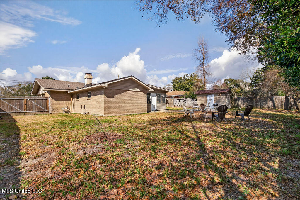 334 Carter Road Biloxi, MS 39531 - Photo 27 of 35 334CarterRd-28