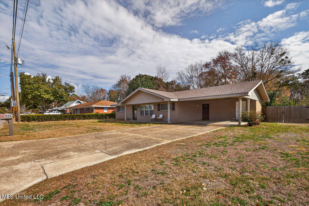 334 Carter Road Biloxi, MS 39531 - Photo 6 of 35 334CarterRd-3